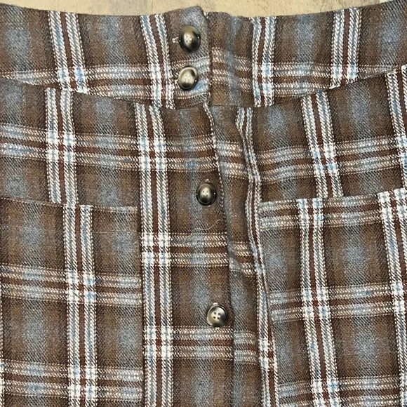 Women Large Plaid Brown Button-Down Skirt - Picture 4 of 6
